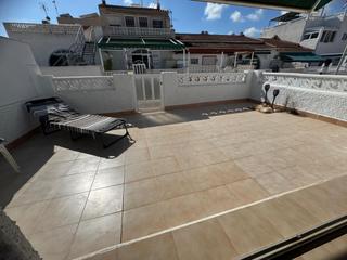 Casa a Zona Carrefour - Urbanizaciones. Bungalow sin vecino arriba en zona muy tranquila semireformado