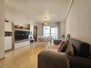 Apartament a Calle ramon gallud 98. Vivienda de 3 dormitorios semi nuevo en ramon gallud,