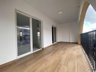 Attique à Avenida de diego ramírez pastor 239. Ático de 2 dormitorios con gran terraza y piscina comunitaria, t