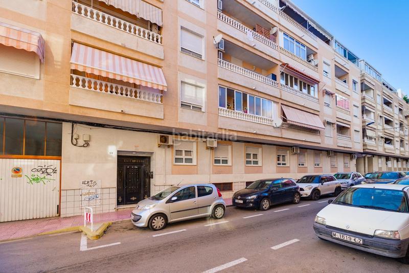 Foto f68e3dc7-3a04-476d-bb8d-eda2660e8726. Piccolo appartamento in calle zoa 69 in Antonio Machado Torrevieja