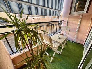 Estudio en Antonio Machado. Estudio reformado con licencia turística y piscina comunitaria