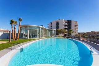 Erdgeschoss in Villamartín-Las Filipinas. Residencial con piscina, sauna y gimnasio