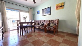 Apartamento en Calle calle mar 50. 3 dormitorios a un paso todos los servicios!