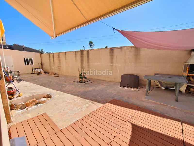 Foto 1c75b5d6-7859-4bc2-991a-a8a6b20a0a87. Chalet en avenida garcia lorca 27 chalet independiente de 800m2, a solo 1km de la playa! en Torrevieja
