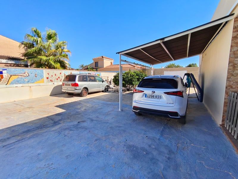 Foto 2bcbc1b9-c7a6-419a-b61a-345533962b10. Chalet en avenida garcia lorca 27 chalet independiente de 800m2, a solo 1km de la playa! en Torrevieja
