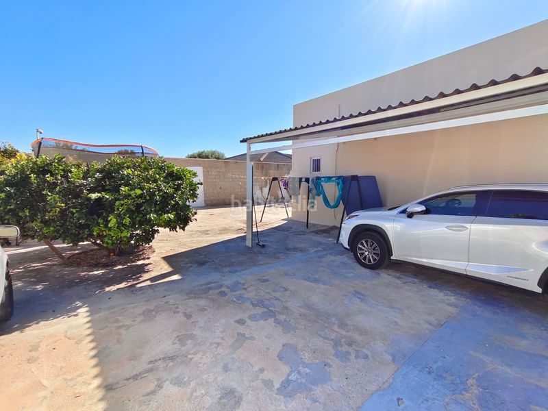 Foto 63d1ee96-23d1-40b1-838b-41604a24b98d. Chalet en avenida garcia lorca 27 chalet independiente de 800m2, a solo 1km de la playa! en Torrevieja