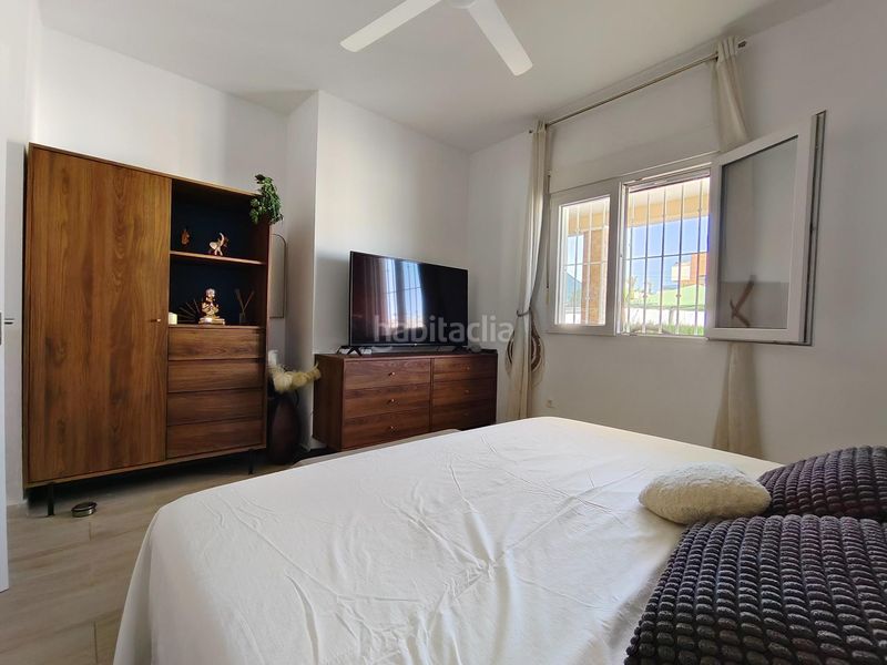 Foto 89043764-4109-4a40-bcac-55f1137cd5cf. Chalet en avenida garcia lorca 27 chalet independiente de 800m2, a solo 1km de la playa! en Torrevieja