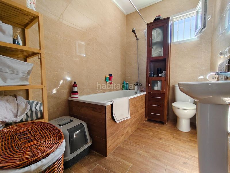 Foto ac941928-e7f2-4f92-b190-82b5537e1365. Chalet en avenida garcia lorca 27 chalet independiente de 800m2, a solo 1km de la playa! en Torrevieja