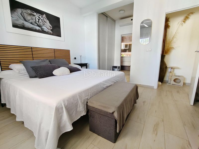 Foto acb7047e-0f08-4630-b403-b9910a25e86d. Chalet en avenida garcia lorca 27 chalet independiente de 800m2, a solo 1km de la playa! en Torrevieja
