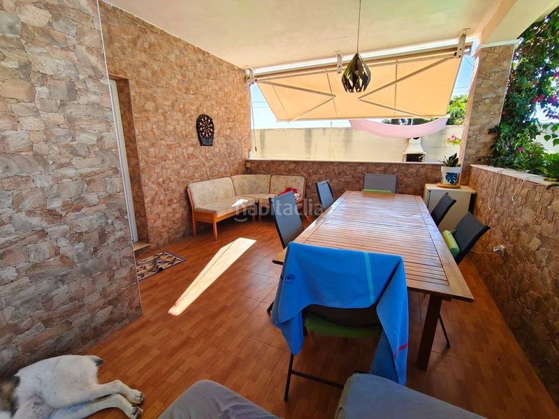 Foto e809bf9a-09d8-4b20-a506-f7b0fa39dc59. Chalet en avenida garcia lorca 27 chalet independiente de 800m2, a solo 1km de la playa! en Torrevieja