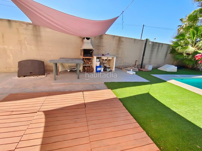 Foto eb656f3f-21cd-4d88-9288-31cb127fdc15. Chalet en avenida garcia lorca 27 chalet independiente de 800m2, a solo 1km de la playa! en Torrevieja