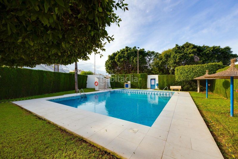 Foto 01fd0855-5ce5-47d9-8c77-35e2496b0b46. Casa a calle aída 46 a Zona Carrefour - Urbanizaciones Torrevieja