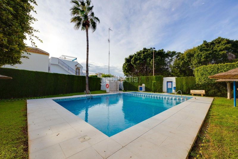 Foto c7084b88-63e7-4102-9c77-52f1694e1afb. Casa a calle aída 46 a Zona Carrefour - Urbanizaciones Torrevieja