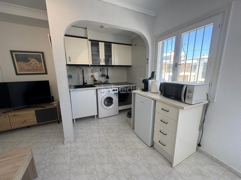 Foto 5e5a4db7-0c10-49b8-ba50-e9afd99e7bbf. Casa a calle calle afrodita 40a a Aguas Nuevas Torrevieja