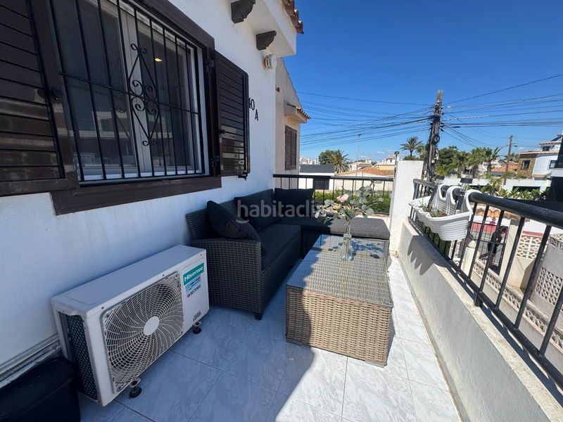 Foto cd995ca1-0fc3-4f5f-bf7c-ada17aef070e. Casa a calle calle afrodita 40a a Aguas Nuevas Torrevieja