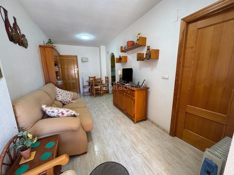 Foto d7fb7272-08b6-407f-997f-3c8340409b7a. Apartament amb piscina a Antonio Machado Torrevieja