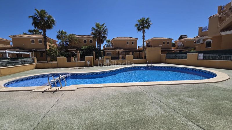 Foto 2393528f-0311-4ca2-be61-118306b127af. Casa adossada a calle calle gotzone mora 36 a Parque Acuático - Sector 25 Torrevieja