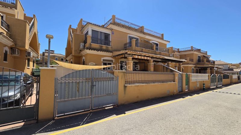 Foto 571c2d1d-f364-450b-8fb1-4e94e8648c93. Casa adossada a calle calle gotzone mora 36 a Parque Acuático - Sector 25 Torrevieja