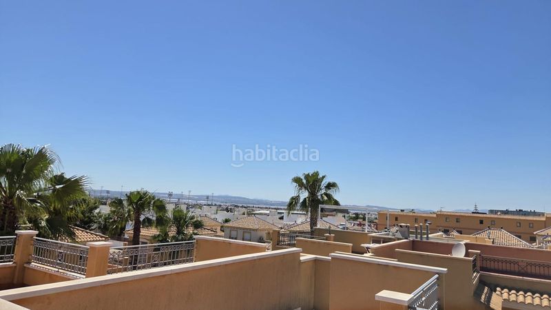 Foto 953a0f28-6479-4ee5-906b-9f29f5695506. Casa adossada a calle calle gotzone mora 36 a Parque Acuático - Sector 25 Torrevieja