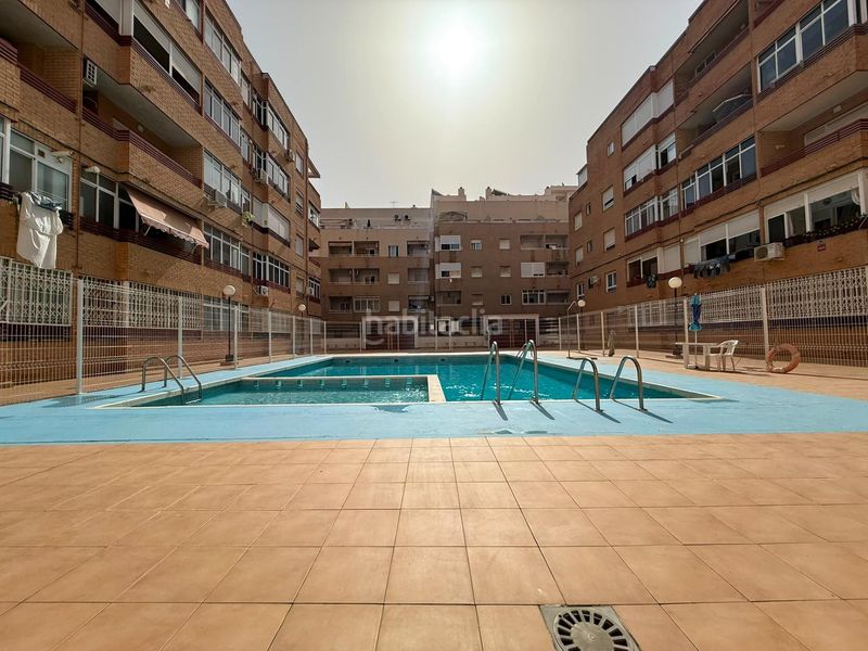 Foto 1c97f934-6197-40f5-bdf3-aa4f0ab66075. Apartamento en calle joaquin chapaprieta 139 luminoso apartamento en esquina con vistas despejadas en Torrevieja
