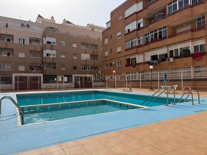 Foto a20046f4-8086-4a97-8b7c-ca07c595f369. Apartamento en calle joaquin chapaprieta 139 luminoso apartamento en esquina con vistas despejadas en Torrevieja