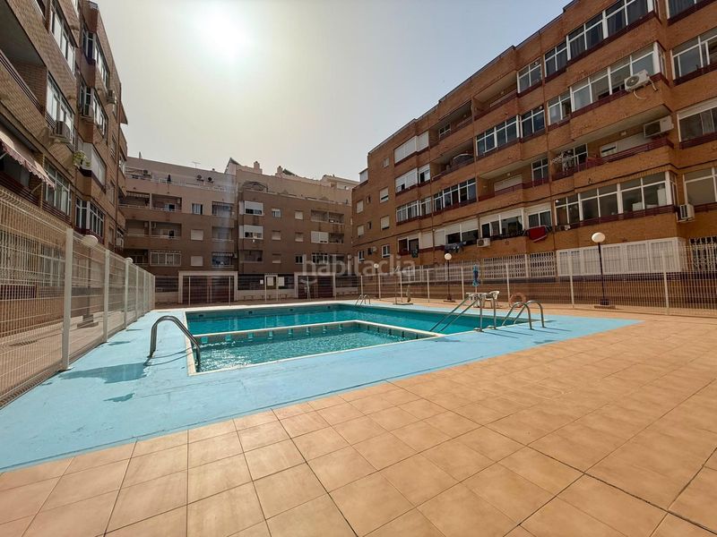 Foto de2caaf4-1da5-45fd-9df0-a57c1114d70b. Apartamento en calle joaquin chapaprieta 139 luminoso apartamento en esquina con vistas despejadas en Torrevieja