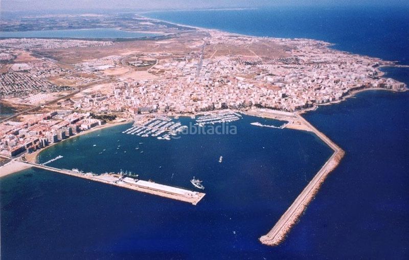 Foto c88c7c5d-b0fc-494d-ac19-6615949060c1. Apartment in calle zoa 58 in Antonio Machado Torrevieja