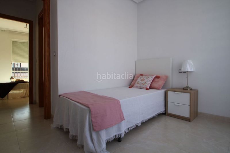 Foto 34e670a8-f3b5-4610-aa8b-2cd27cd77fcc. Casa adossada a calle gotzone mora 10 a Parque Acuático - Sector 25 Torrevieja
