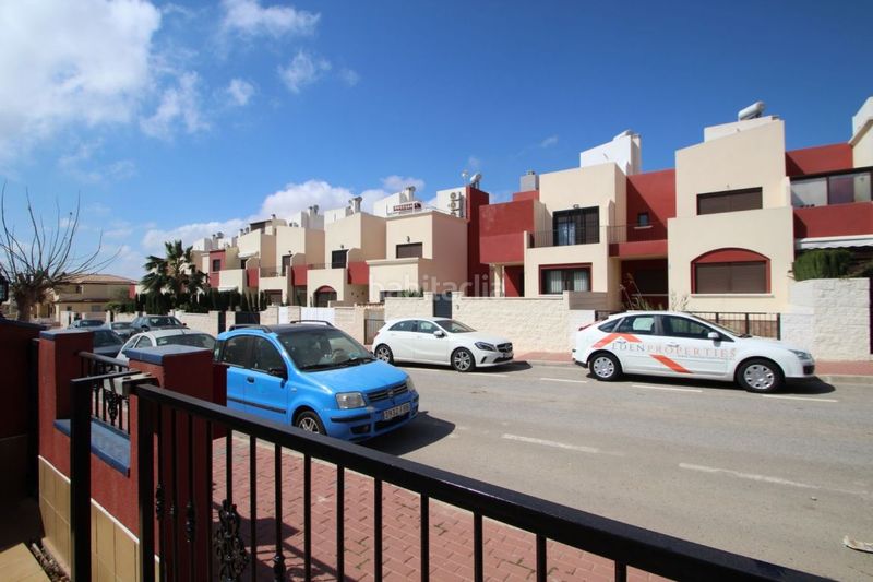 Foto 98b2286c-98b9-490d-9e8e-7a93639d3be2. Casa adossada a calle gotzone mora 10 a Parque Acuático - Sector 25 Torrevieja