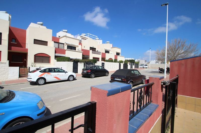 Foto a162d8e6-98f3-4f56-87af-89e5a21b077a. Casa adossada a calle gotzone mora 10 a Parque Acuático - Sector 25 Torrevieja