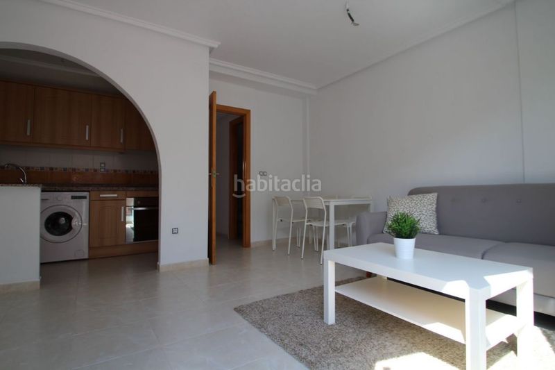 Foto ec732809-cf82-4465-9437-fec23d5e981a. Casa adossada a calle gotzone mora 10 a Parque Acuático - Sector 25 Torrevieja