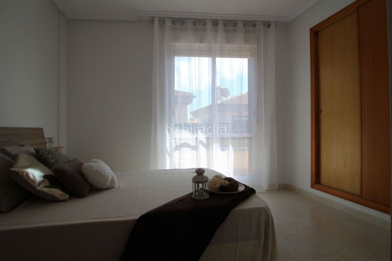 Foto ff9b7b1a-d676-462a-91e9-b2ad2ff51a72. Casa adossada a calle gotzone mora 10 a Parque Acuático - Sector 25 Torrevieja