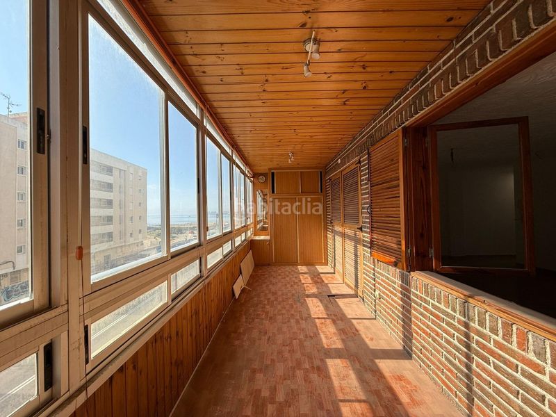 Foto f16f0fd3-0eb0-47cf-98eb-bd7f0fa9d1af. Apartament amb aparcament a El Acequión Torrevieja