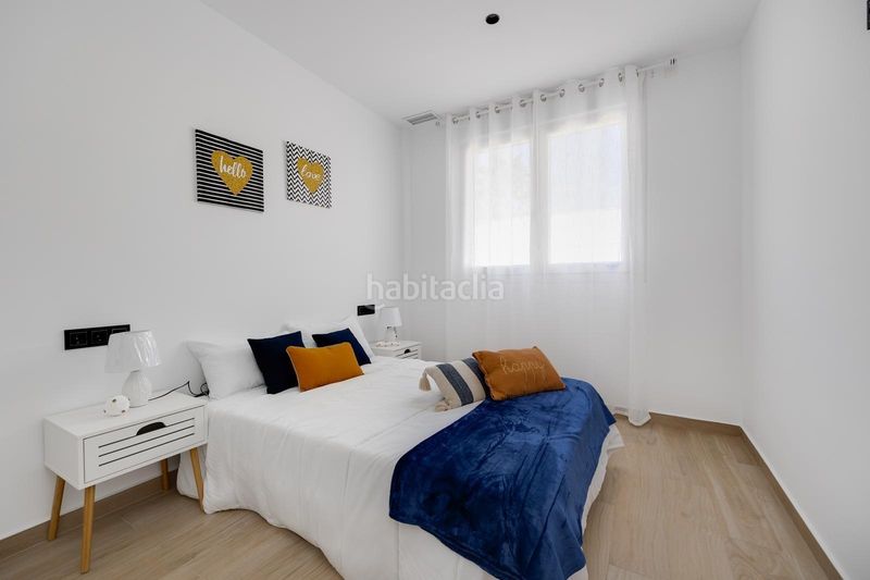 Foto 1b3e6ce3-ebf2-4453-8b65-a46b70c1853e. Chalet en avenida avenida sur 23 en Aguas Nuevas Torrevieja