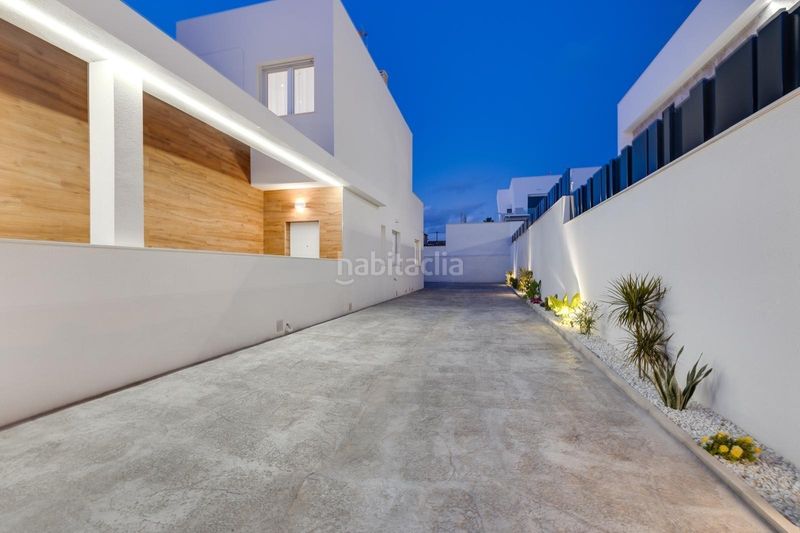 Foto 3653d792-9b28-4b8d-8ae1-73addbb4ad6e. Chalet en avenida avenida sur 23 en Aguas Nuevas Torrevieja