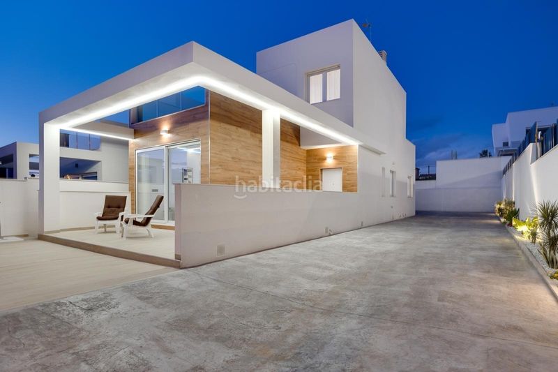 Foto 478648ca-fa08-40ca-8748-8fce97240ab0. Chalet en avenida avenida sur 23 en Aguas Nuevas Torrevieja