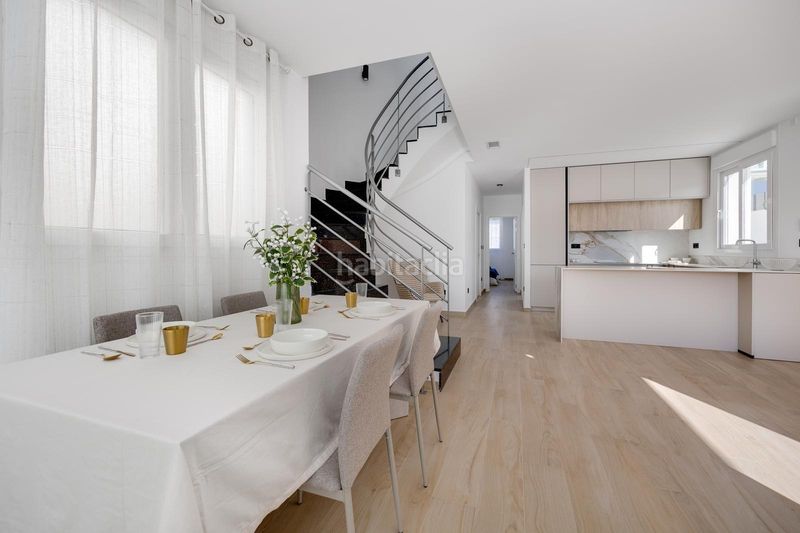 Foto e29eb289-9a25-41b6-953c-122bc169591a. Chalet en avenida avenida sur 23 en Aguas Nuevas Torrevieja