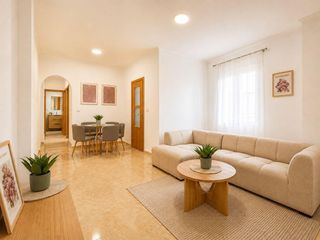 Ground floor in Calle patricio zammit 61. Planta baja con entrada independiente, 2 dormitorios, 2 baños, t