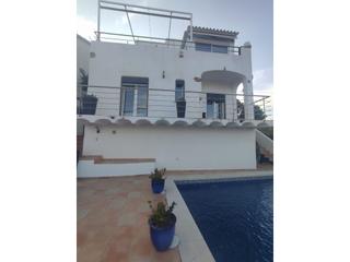 Maison  Carrer de la pujada del puig rom 182. Puig rom, roses  bonita casa de 3 habitaciones con piscina, gara