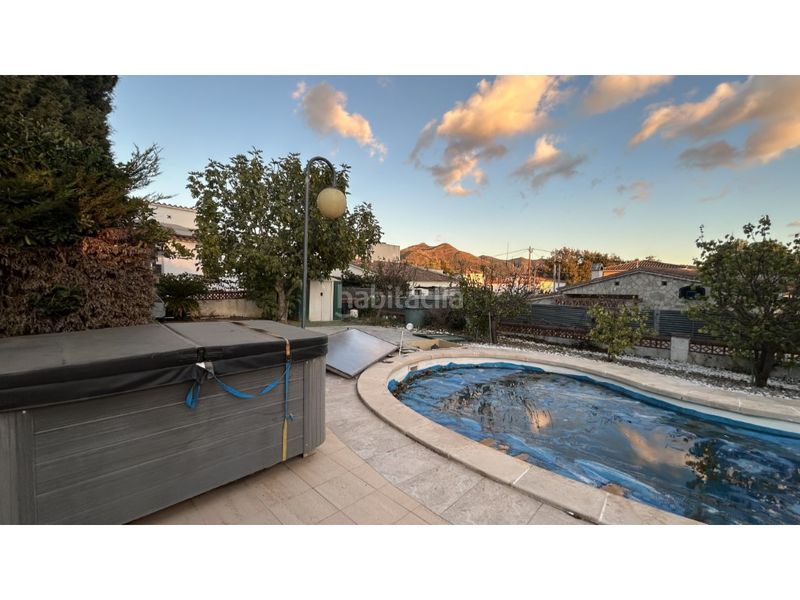 Foto 4d897401-b00f-46fb-a4e0-1f5b585d8ffd. Casa amb aparcament a Nord Roses