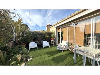 Casa  Carrer sant vicenç 4. Casa espaciosa con cinco estancias y gran garaje en castelló dem