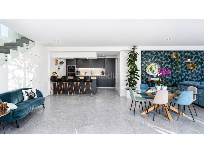 Foto 48d4fdc4-1d2c-43a3-8fca-a26e4c964239. Casa amb aparcament a Carmençó Empuriabrava