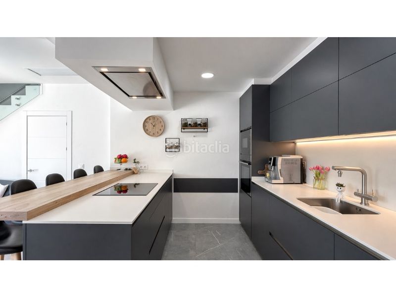 Foto 4a849b86-bed9-4bbe-addb-913b787f5800. Casa amb aparcament a Carmençó Empuriabrava