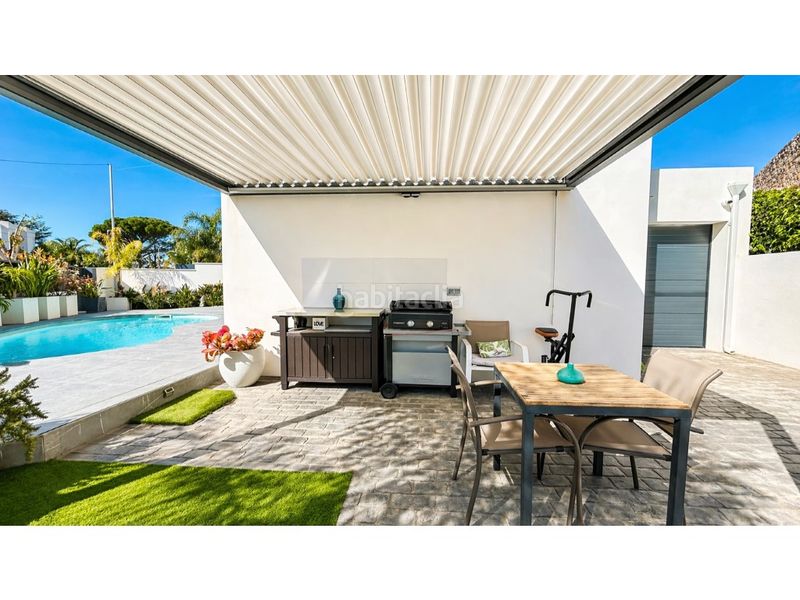 Foto 54ab515f-29f7-4e90-85d0-b67d6053976f. Casa amb aparcament a Carmençó Empuriabrava