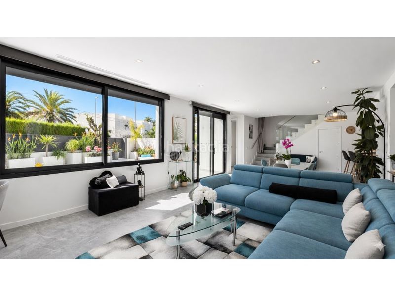 Foto ba7b97e7-c35f-4d26-aa19-a398439df1e5. Casa amb aparcament a Carmençó Empuriabrava