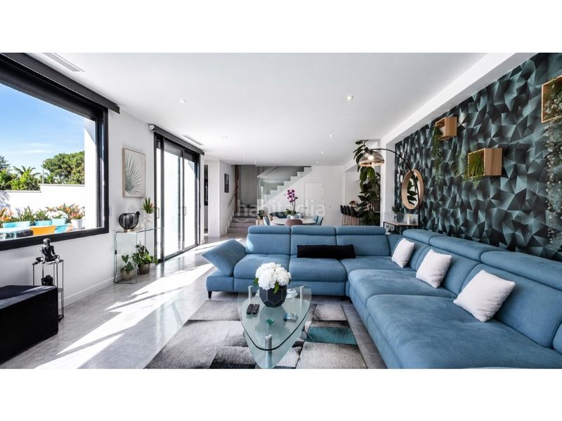 Foto c621a2d6-a3b6-4902-9aef-d240d2cb1535. Casa amb aparcament a Carmençó Empuriabrava