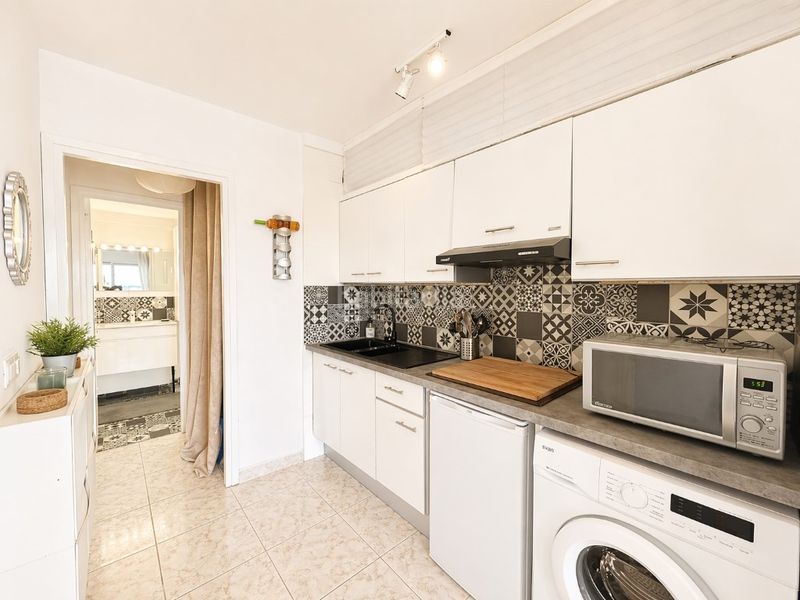 Foto eba1cb1d-0778-4ad4-b1b9-45ed270d35ea. Estudi amb aparcament a Moxó - Sant Mori Empuriabrava