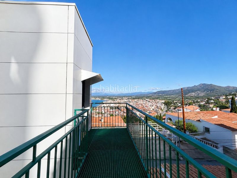 Foto 26877674-e2a1-4c9e-b512-148a240e28e1. Pis amb aparcament a Puig Rom-Canyelles-Almadrava Roses