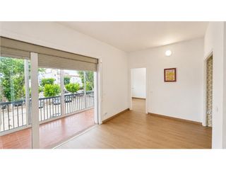 Pis  Avenida de carles fages de climent. Apartamento en venta en empuriabrava con terraza a pocos minutos