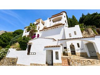 Casa  Calle d'andreu ferrer. Casa mediterránea con espectaculares vistas al mar en canyelles